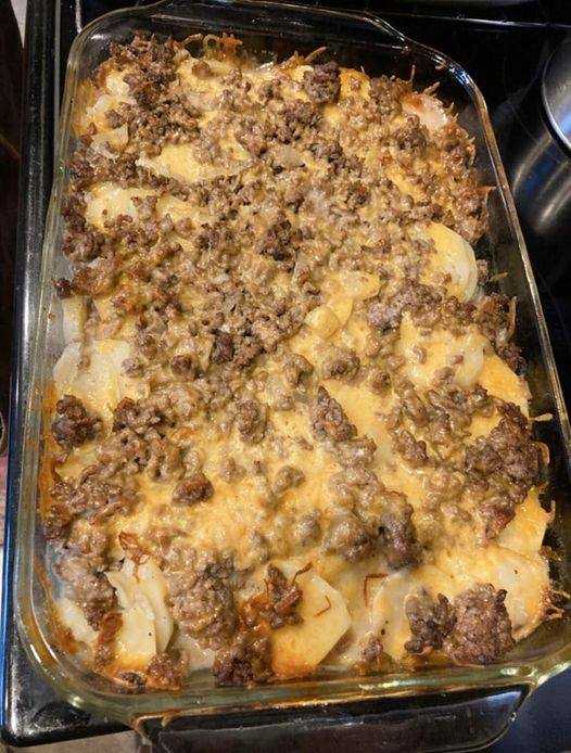 CHEESY HAMBURGER POTATO CASSEROLE