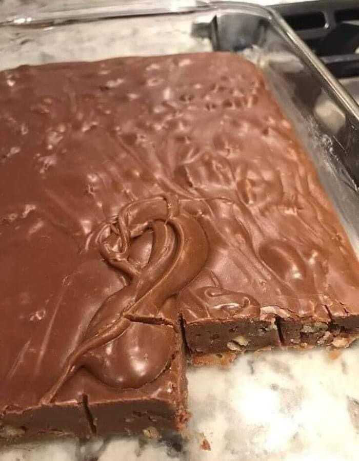 Buttery Pecan Snowball Cookies